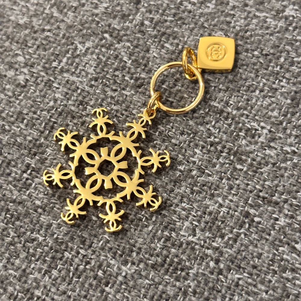 Chanel Gold Snowflake Charm Keychain